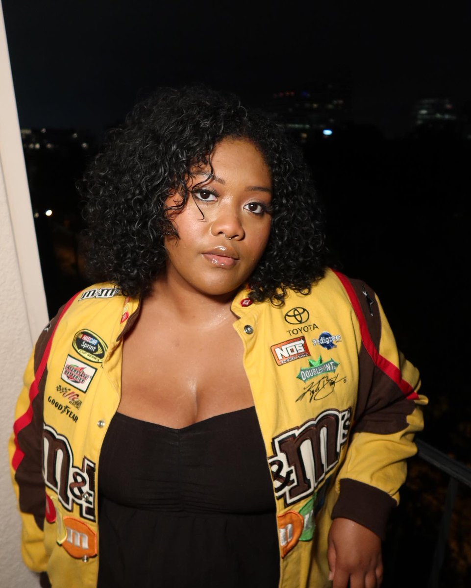 domrobxrts's tweet image. halloweekend