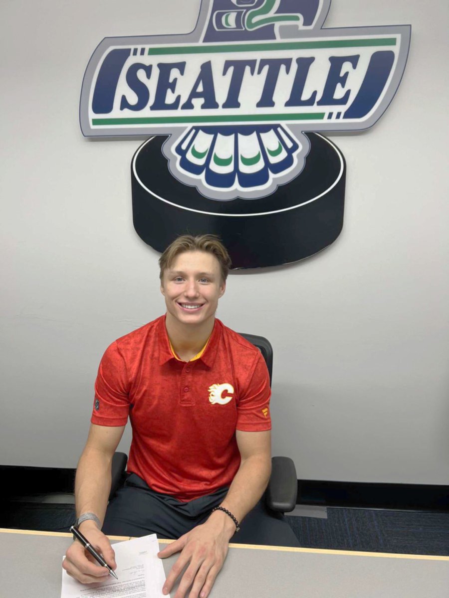 Seattle Thunderbirds (@seattletbirds) on Twitter photo Officially official 🤝 <a href="/NHLFlames/">Calgary Flames</a>
Congratulations Ciona!
#BestintheWest | 📍Kent, WA Officially official 🤝 <a href="/NHLFlames/">Calgary Flames</a>
Congratulations Ciona!
#BestintheWest | 📍Kent, WA