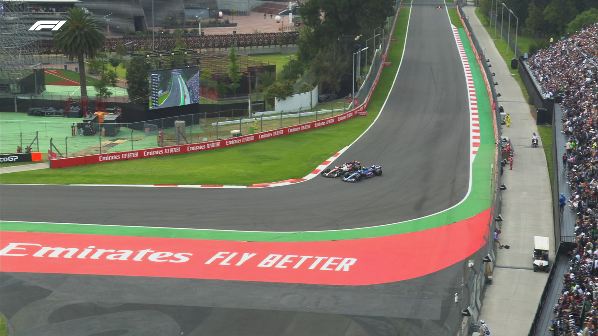 Valtteri Bottas i Esteban Ocon podczas Grand Prix Meksyku