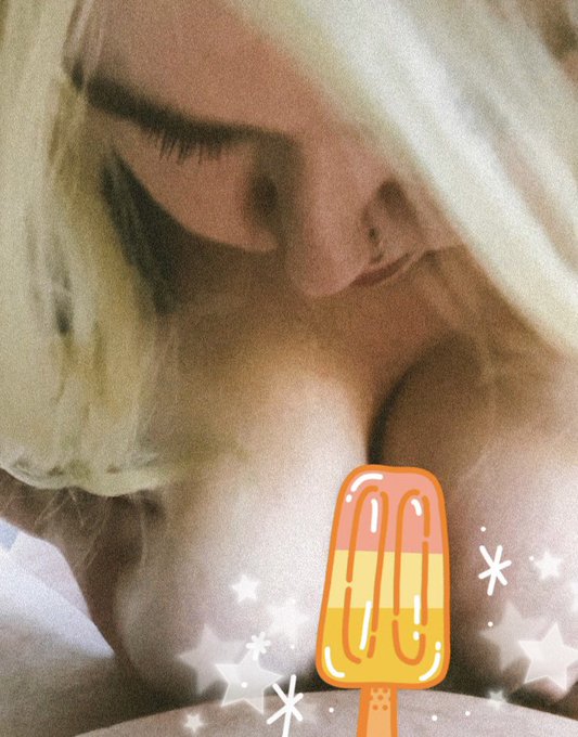 🍬 Month Long Trial 🍬 access to 600+ pics and 30+ vids🍬daily posts🍬solo pics+vids🍬B/G, G/G, and group