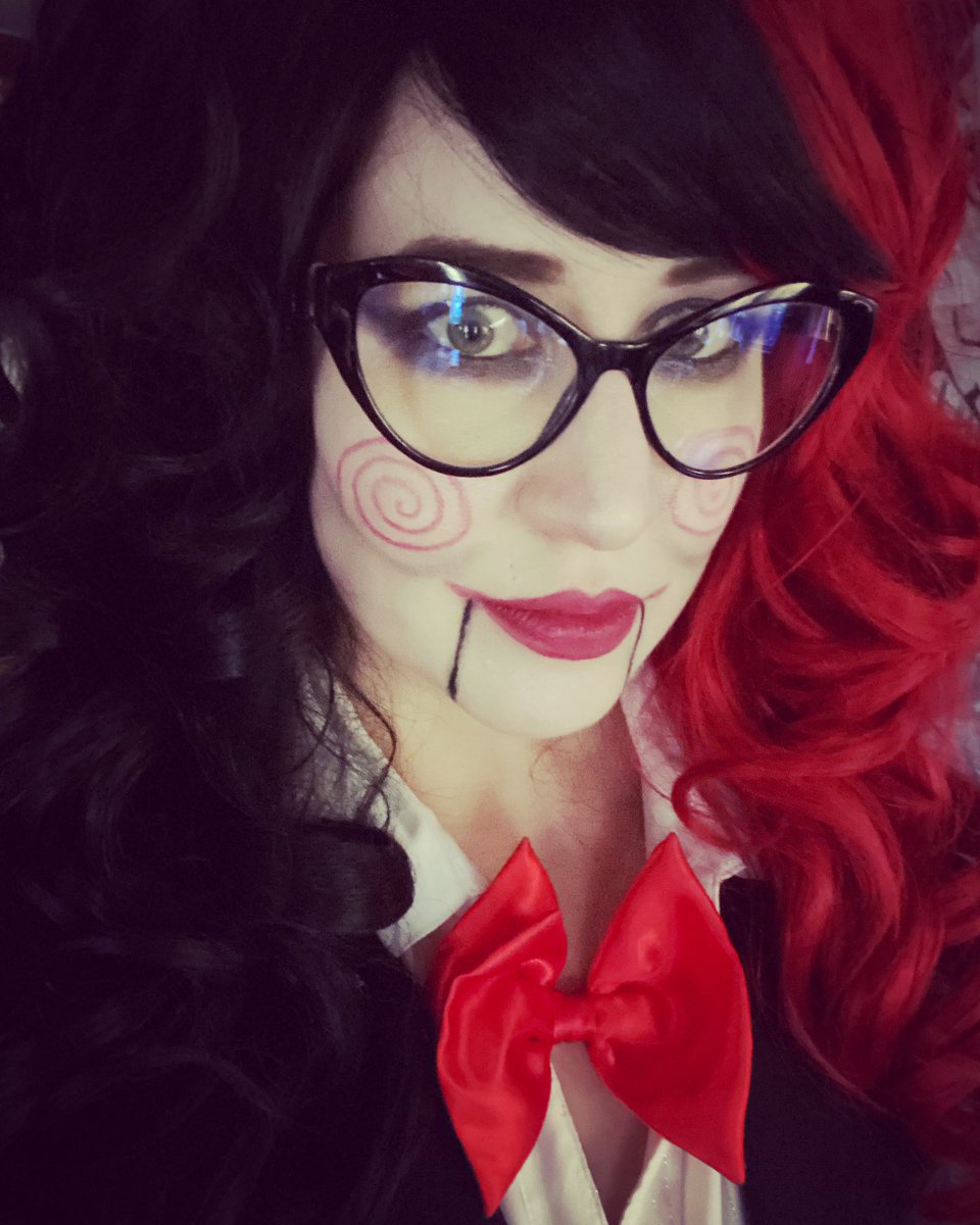 ziggydreadful's tweet photo. I want to play a game… 🧩🎮
.
Devils Night Stream starts at 4:30pm CST!!! Link in bio.
Also please don’t @ me for the hair, couldn’t find my all black wig lol
.
#twitch #twitchstreamer #twitchaffiliate #billy #saw #horror #devilsnight #halloween #halloweencostume #HalloweenEve https://t.co/Z1OJif3XT1