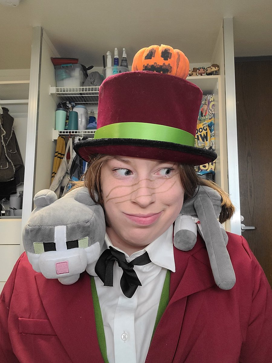 thedoctorbasil's tweet photo. As the tycoon salesman @GTWScar, I can say the investment of this night was successful in candy! https://t.co/PsZ8tykMuF