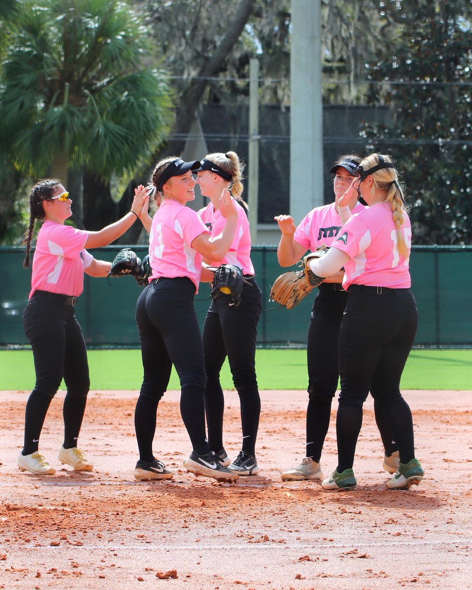 StetsonSoftball's tweet photo. The weekend 🤠 https://t.co/sfRVzcpP7o