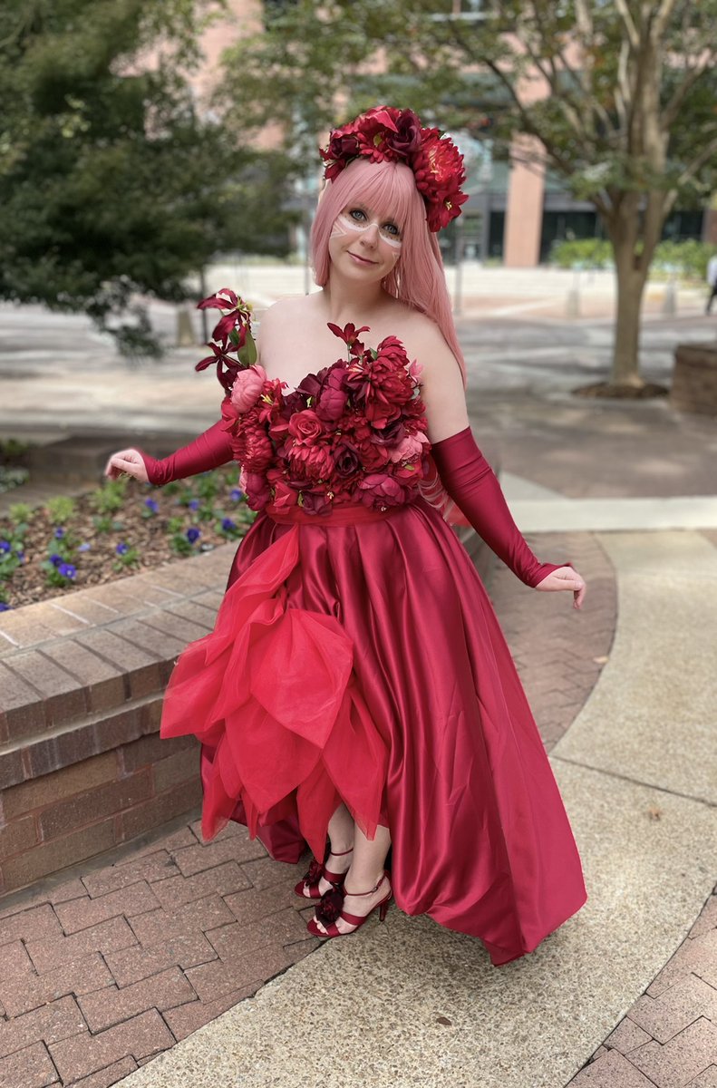 TealFang's tweet photo. My Belle cosplay I wore Friday of #animeweekendatlanta2022 #awa #belle #ryutosobakasunohime https://t.co/bwcVkHIim1