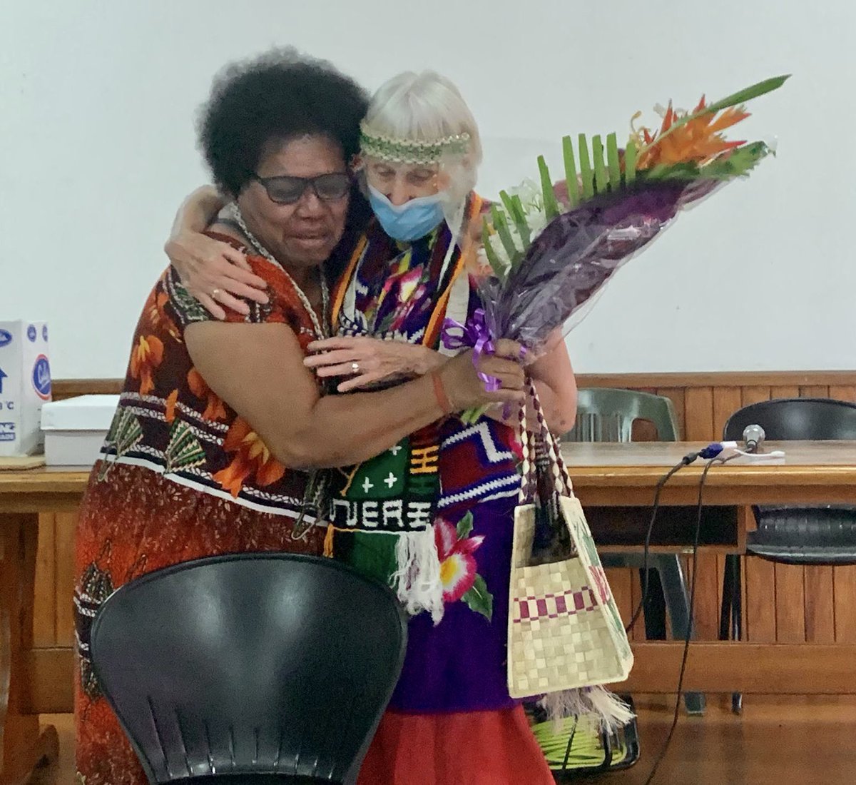 Prof Lin Lock retires in style in #PNG having worked at @UTS_Health for over 35 years. Emotions ran high as we remembered her leadership and work in the region in #nursing and #midwifery education.working with @WHOWPRO @UNFPA  @ADI_charity @savechildrenaus @AusAmbRHS @di_dibrown