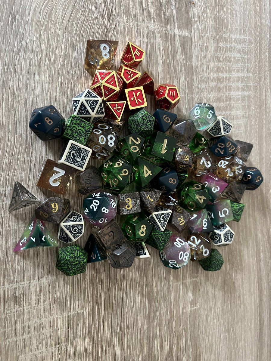 #dicechallenge - day 30 - full hoard - This isn’t every single dice i own, but is the full collection i tend to keep in my dice bag