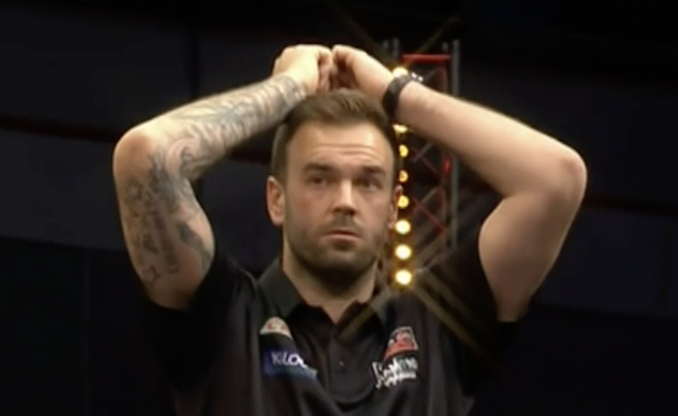 HighRollerRadio's tweet photo. Tried, Tested and TRUE!!!!

European Darts Champion = Ross Smith!

The culmination of a darting dream, a major TV title winner. 
#Darts #EDC22 https://t.co/SYh37XKwlU