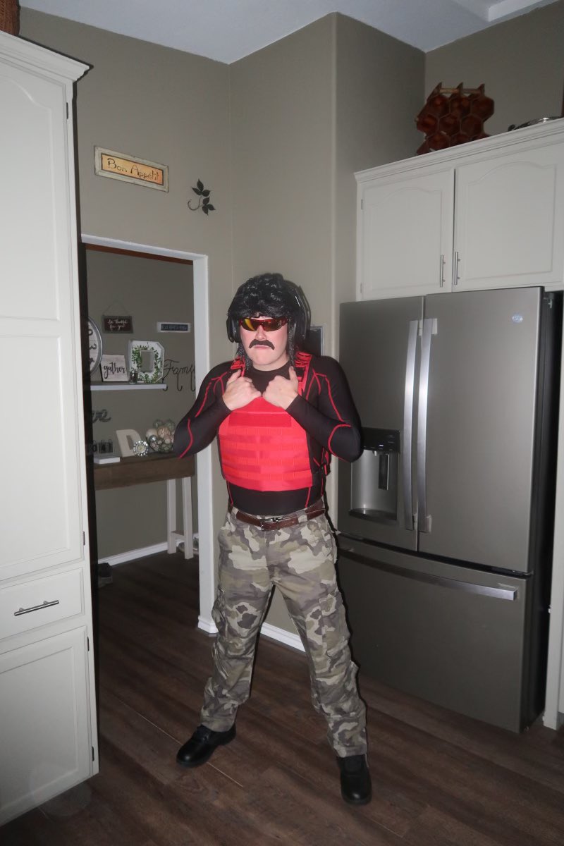 chubbbbbbss's tweet photo. #doctober2022 @DrDisrespect https://t.co/PiEgB9M5Kb