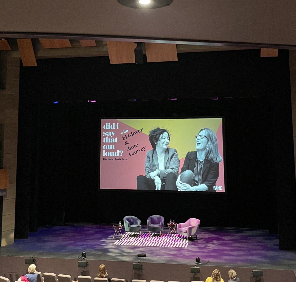 The best way to spend a Sunday evening @janegarvey1 <a href="/fifiglover/">fi glover</a> #fortunately