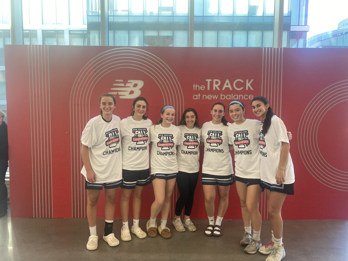 mariettelkhoury's tweet photo. Undefeated championship weekend at the New Balance Track in Boston! Proud of all my teammates for the hard work and hustle we put in all weekend! @DanB1222 @MAHuskies https://t.co/SVrA8q0yPu