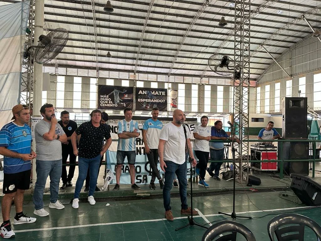 HISTÓRICA FIESTA DEL NEA

instagram.com/p/CkWmwTMgvao/…

🤍💙
<a href="/RacingClub/">Racing Club</a>