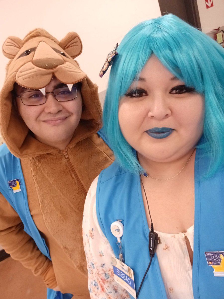 Octoquil's tweet photo. Dress up with friends at work c: https://t.co/fUVONb9Xn1
