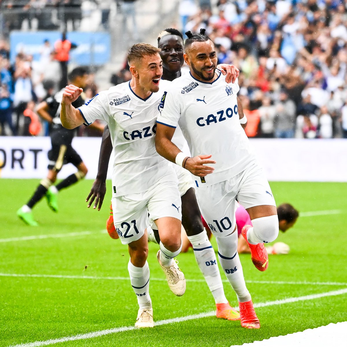 ActuFoot_'s tweet photo. Dimanche prochain :

💙🤍 OM ⚡️ OL ❤️💙

🍿🔥 https://t.co/Nqfb9EUKjl