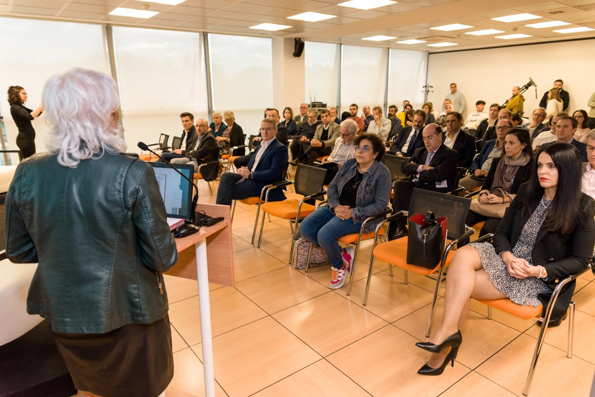 FiconFeval's tweet image. ✅ #ForoFicon ha finalizado poniendo especial atención a los retos de futuro del sector de la construcción. 
✅  @FEVAL_  ha vuelto a acoger a un gran número asistentes que durante 3 días han analizado los desafíos a los que tiene que hacer frente el sector. 
#Feval #Extremadura