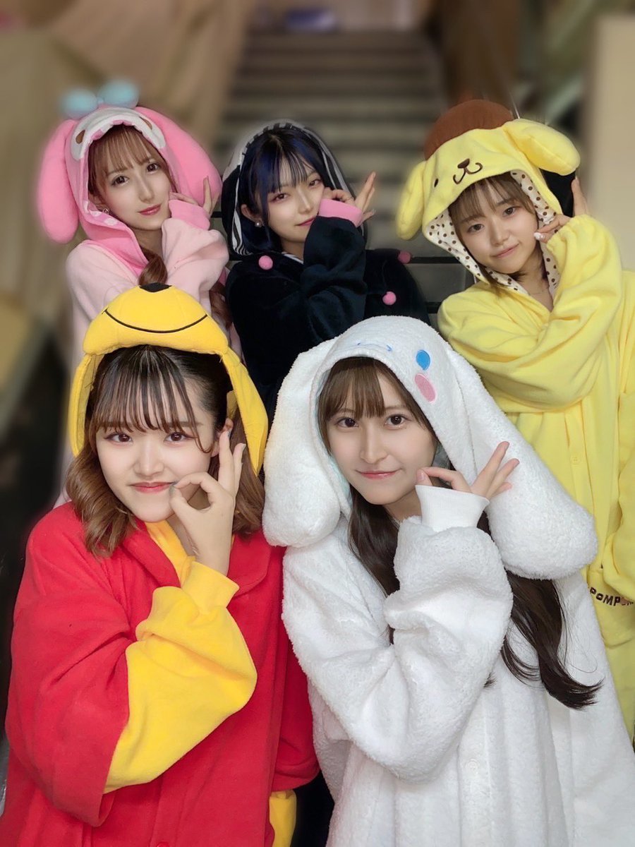Sarang_Yabuki's tweet photo. こんにちは、私たち
"Twinkle☆Candy" です🪄🫧🍭
Z4最強王道㌠のチーム名が決まりました🤭かわいい挨拶も決まったからぜひライブ見に来てね😼
次のライブは今週木曜日
"異世界アイドルシアターニコニコ劇場(上野広小路)"さんです❕
詳細決まり次第またお知らせする- ̗̀ 📢💭
#TwinkleCandy https://t.co/nmPauTcvN6