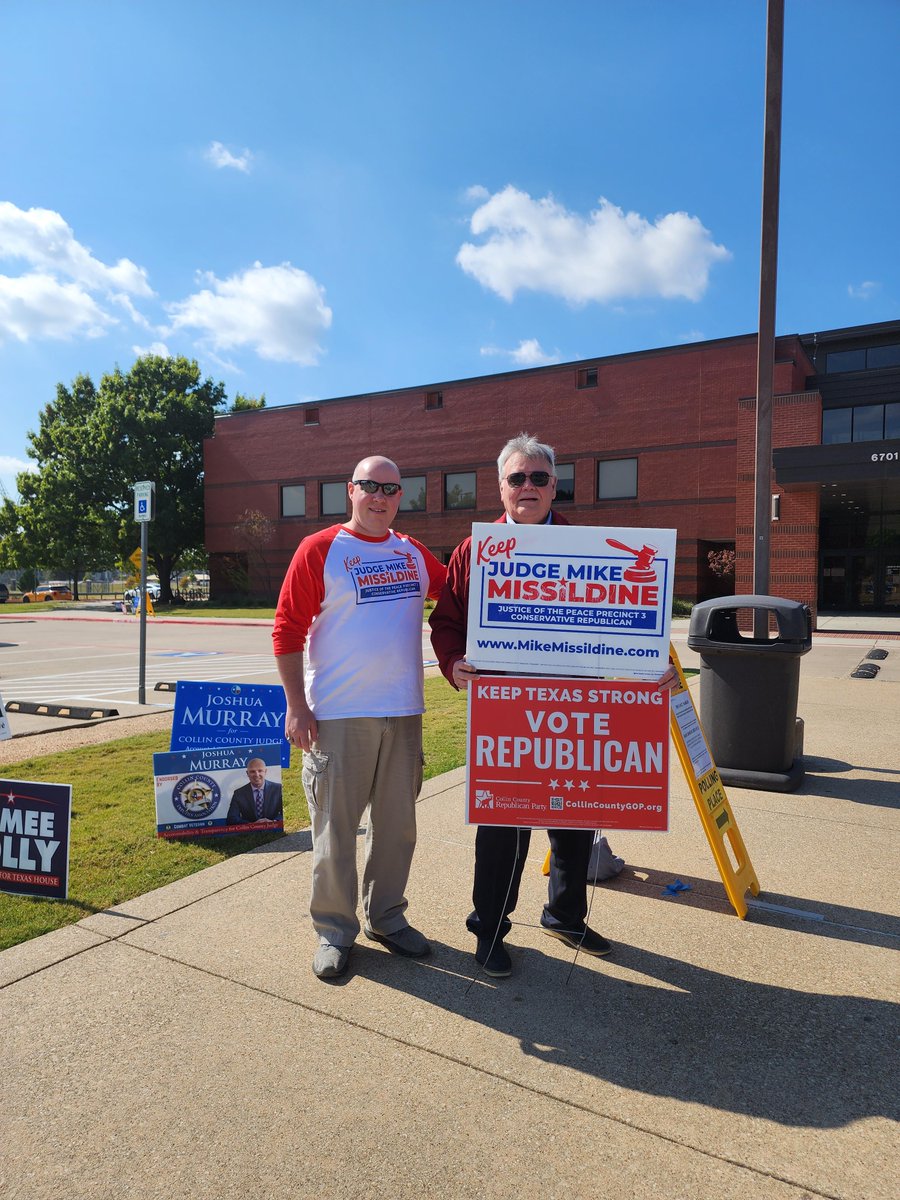 JudgeMissildine's tweet photo. Great day poll greeting and talking to voters. Polls are open until 5 pm. Also took two of my sons to vote. It has been a great day. https://t.co/Kgjlhm4gGD