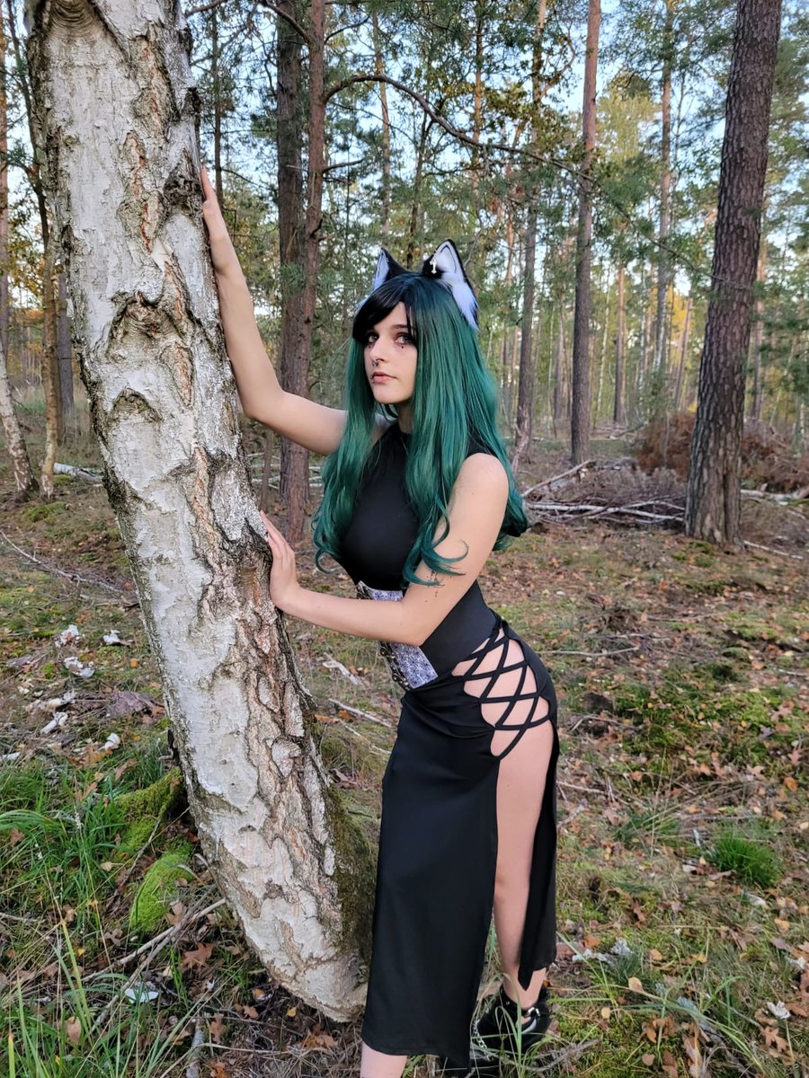suki__sama's tweet photo. Cat in the forest? 💚🍄
#nekogirl #catgirl #neko #cosplaygirl #anime #animecosplay #cosplay #weeb #otaku #cosplayer #otakugirl #kawaiicosplay #germancosplay #kawaii #owncosplay #kawaiigirl #cosplays #cutecosplay https://t.co/DusIeHhFnH