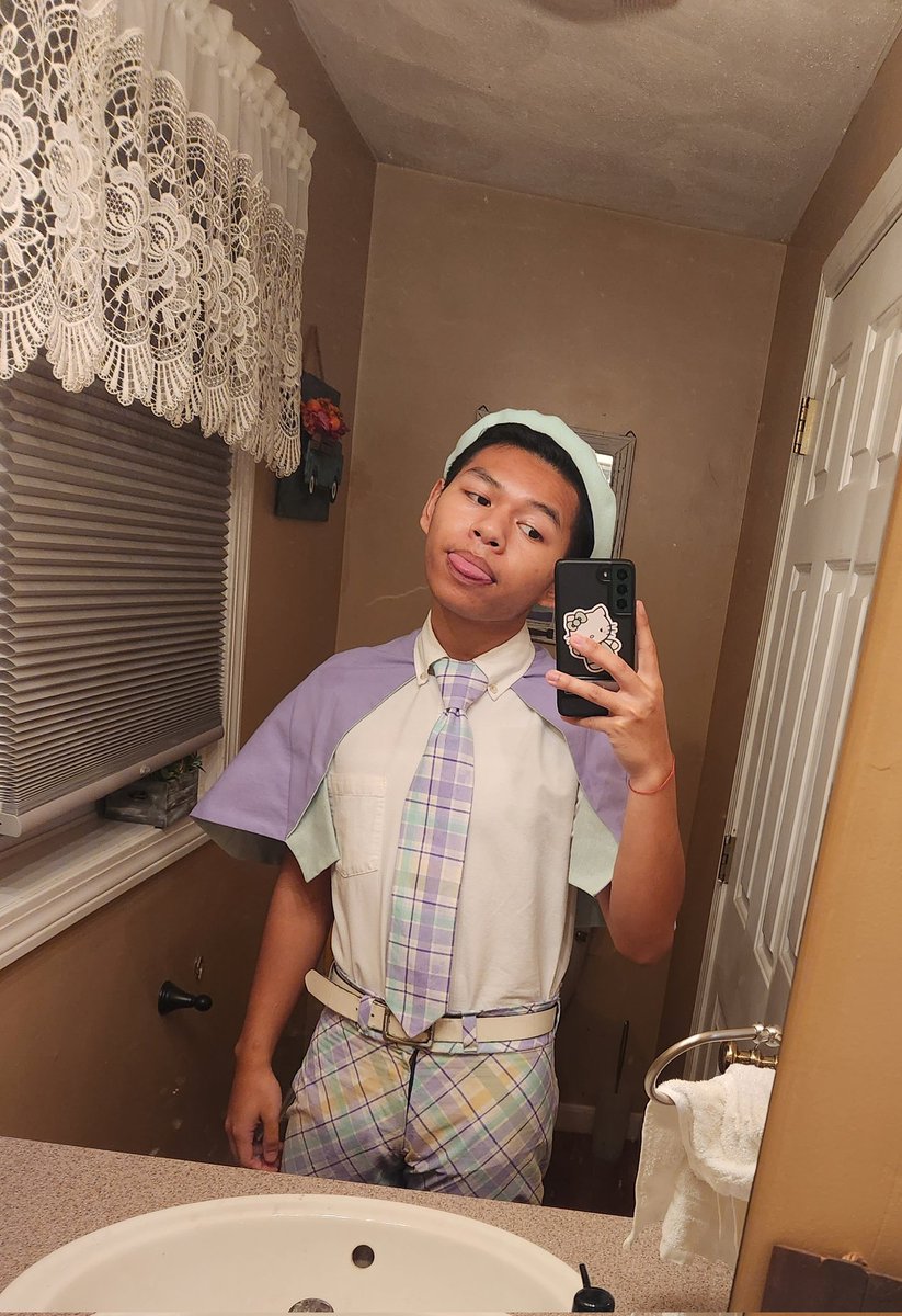 Vloxl_'s tweet photo. watched the Do Revenge movie and loved it so of course I had to recreate it!! I made and sewed together this whole costume myself too, in honor of Drea Torres. Happy Halloween ❤️🔪 https://t.co/OHTtPmC7FT