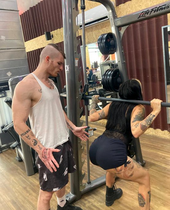 Acabou de sair v&iacute;deo novo vem conferir 🔞🤤 https://t.co/8HDl2B7rJp https://t.co/a7AYSOdzs6