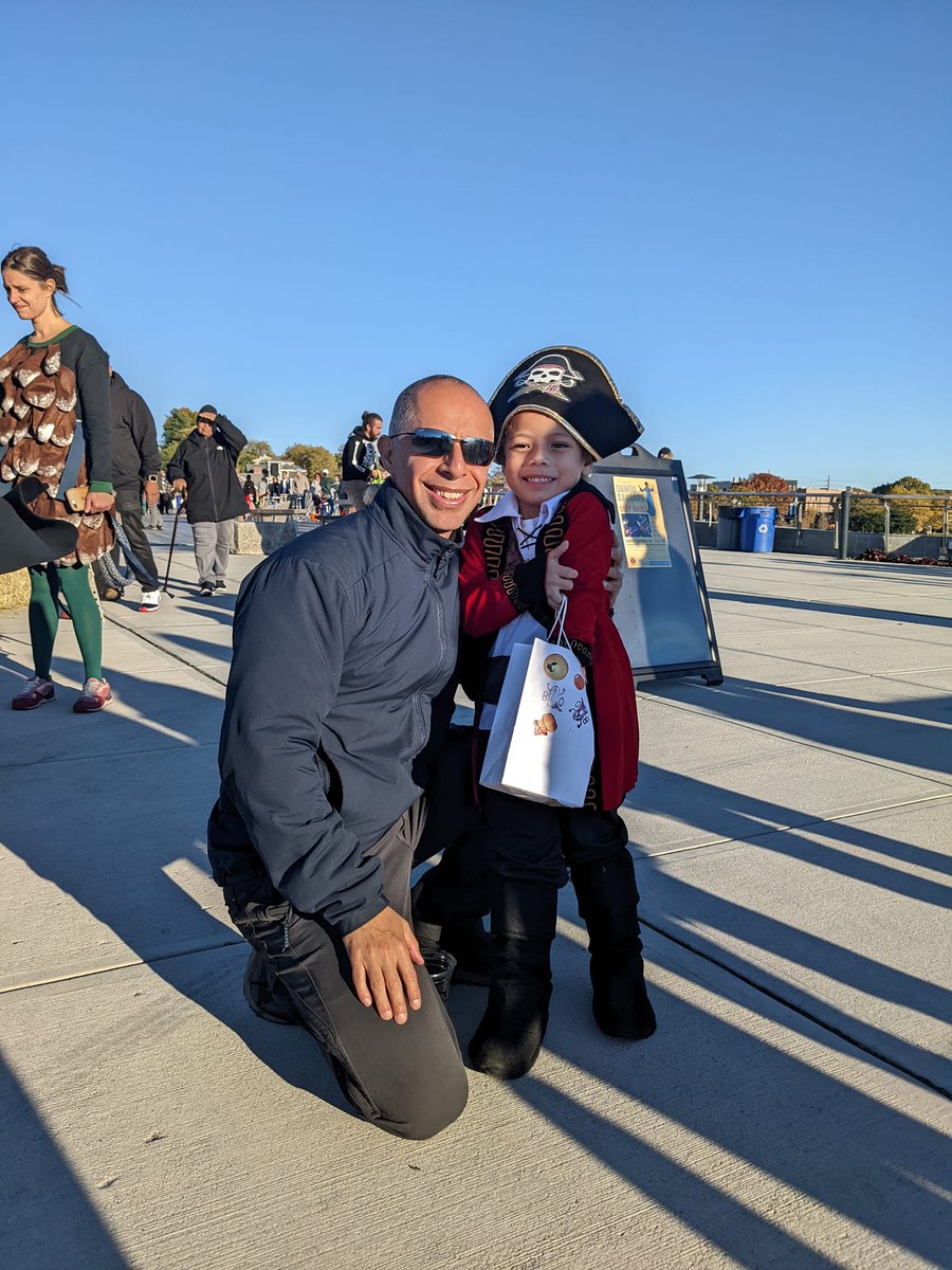 Jorge_Elorza's tweet photo. Omar and I had a fun evening yesterday at #wickedwalk on the Michael Van Leesten Bridge. Wishing everyone in the @CityofProv a happy and safe #Halloween tomorrow! https://t.co/ZHXh3iRMIg