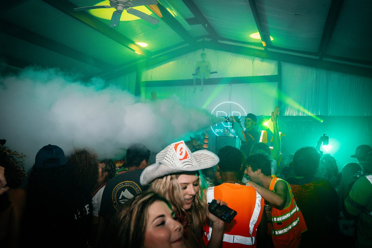 allthingsrnb tweet media