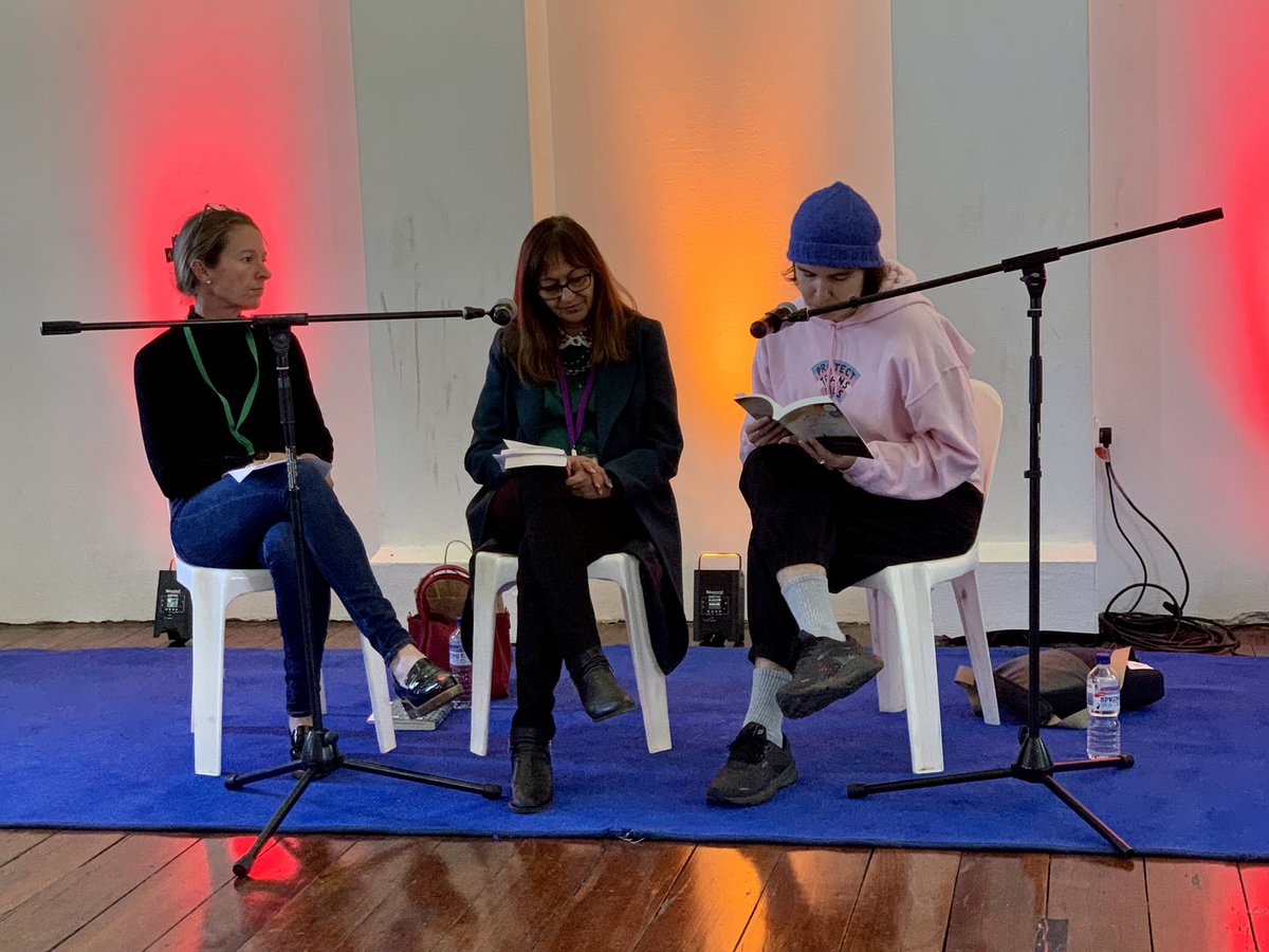FionaRRobertson's tweet photo. One of my favourite sessions at the #AustralianShortStoryFestival - Rashida Murphy & Ellen van Neervan talking fiction, autobiography and the space in between, with moderator Portland Jones. Here Ellen is reading from their collection #HeatandLight @UQPbooks https://t.co/o5TRfsu9pe