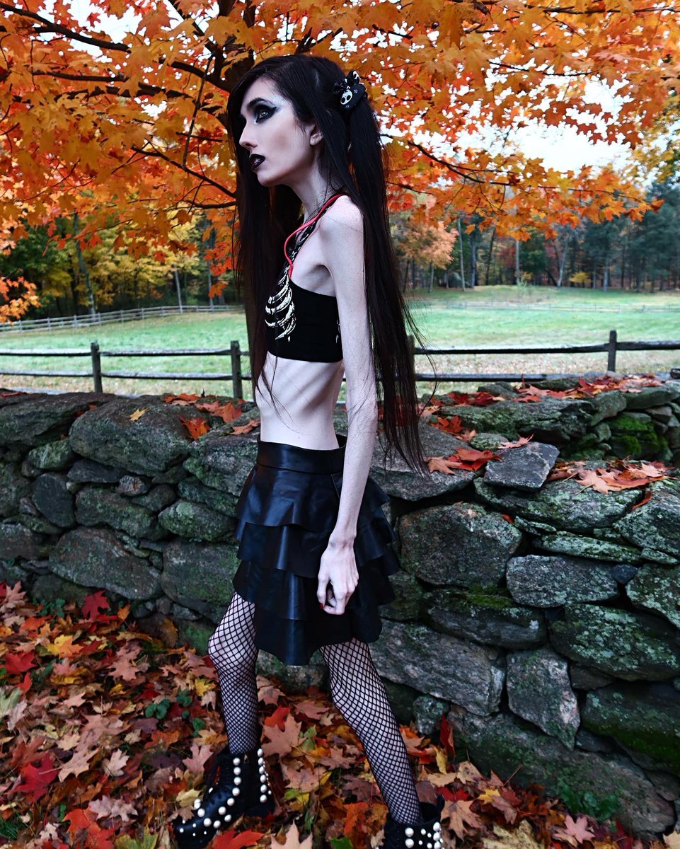 Eugenia Cooney tweet media