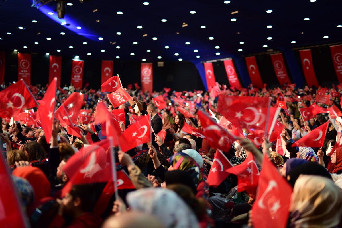 Cumhuriyet Bayramımızı büyük bir coşkuyla, Genel Başkanımız @huseyinbas_BTP’ın katılımlarıyla Bostancı Gösteri Merkezi’nde kutladık. 💫 Bağımsız Türkiye Sevdalı kadınların coşkusu tüm salonu kapladı. Cumhuriyetin yılmaz bekçileriyiz 🇹🇷🇹🇷