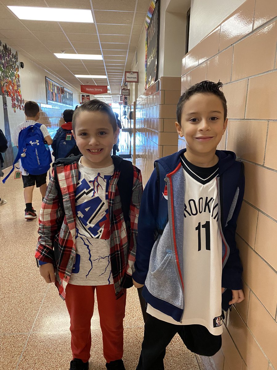 mrs_murtagh's tweet photo. What a festive #RedRibbonWeek2022 we had! Stokes students talked about making healthy choices and staying away from drugs. With all the healthy choices we make, we are definitely #stokesstrong ๐ช๐ฝโค๏ธ https://t.co/6ZtdMbiN3x