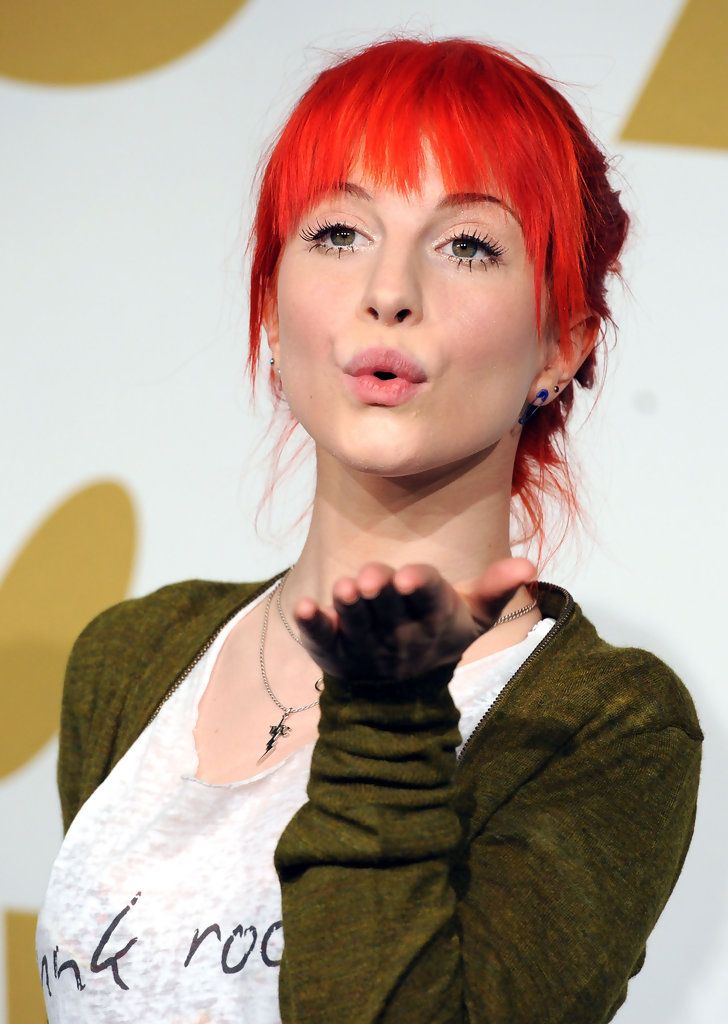 hayleyspics's tweet photo. hayley williams with iconic red hair https://t.co/qm6kbhgaGB