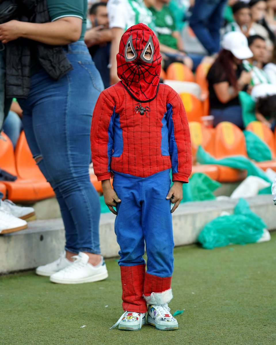 nacionaloficial's tweet photo. #Hallowgreen 🎃🧟♂️👻🧟♀️🟢⚪ https://t.co/q2j28Pl3ki