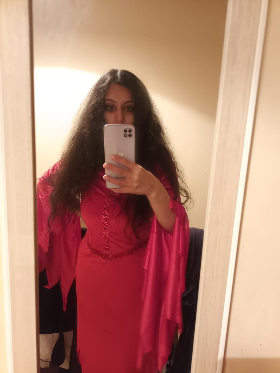 NishaPandaBEAST's tweet photo. PART 2 🎃 #halloween #dressup #youtuber #contentcreator #spooky #dressedinred #Dressuptober https://t.co/zFiPE0tSh6