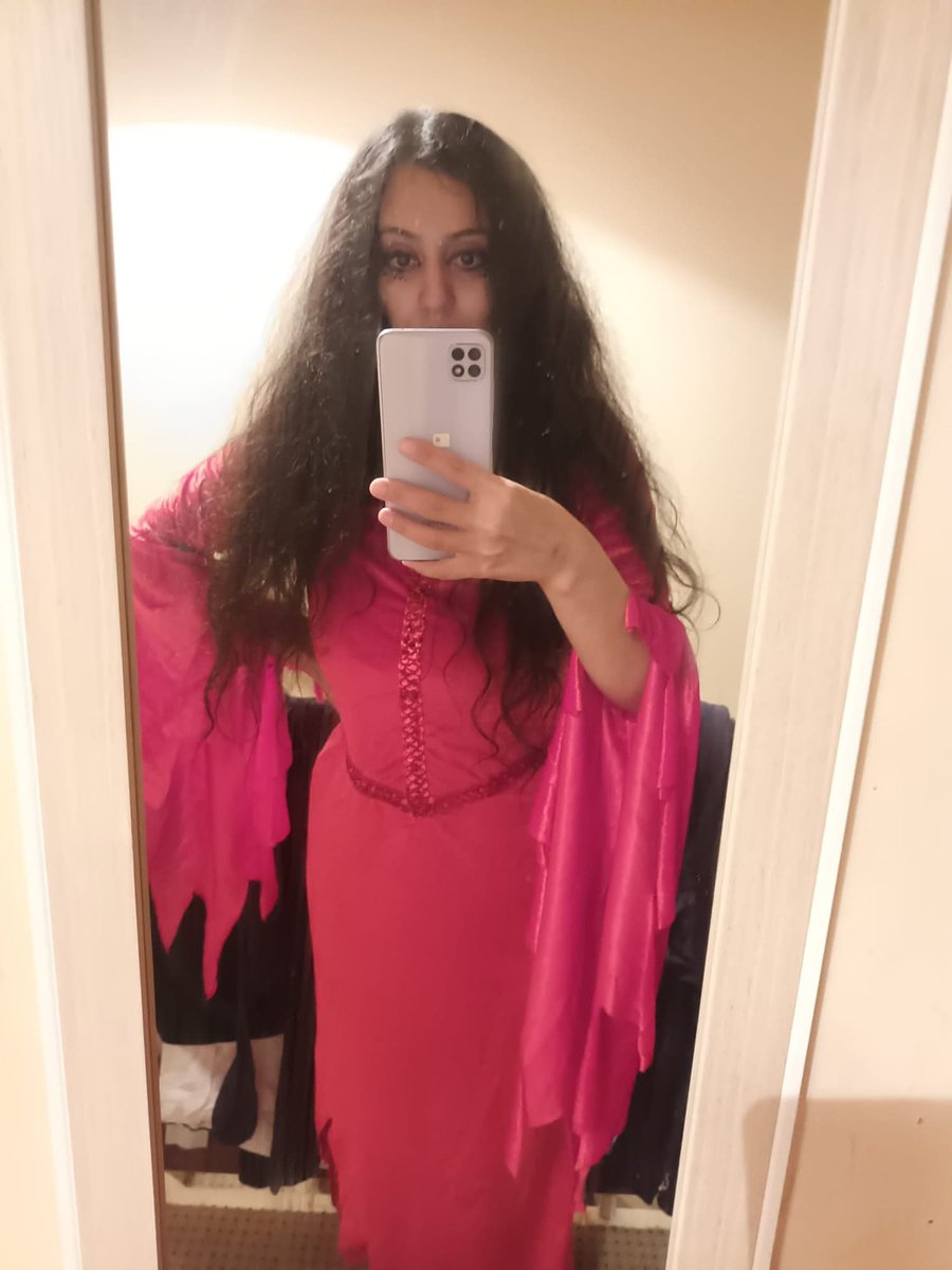 NishaPandaBEAST's tweet photo. PART 2 🎃 #halloween #dressup #youtuber #contentcreator #spooky #dressedinred #Dressuptober https://t.co/zFiPE0tSh6