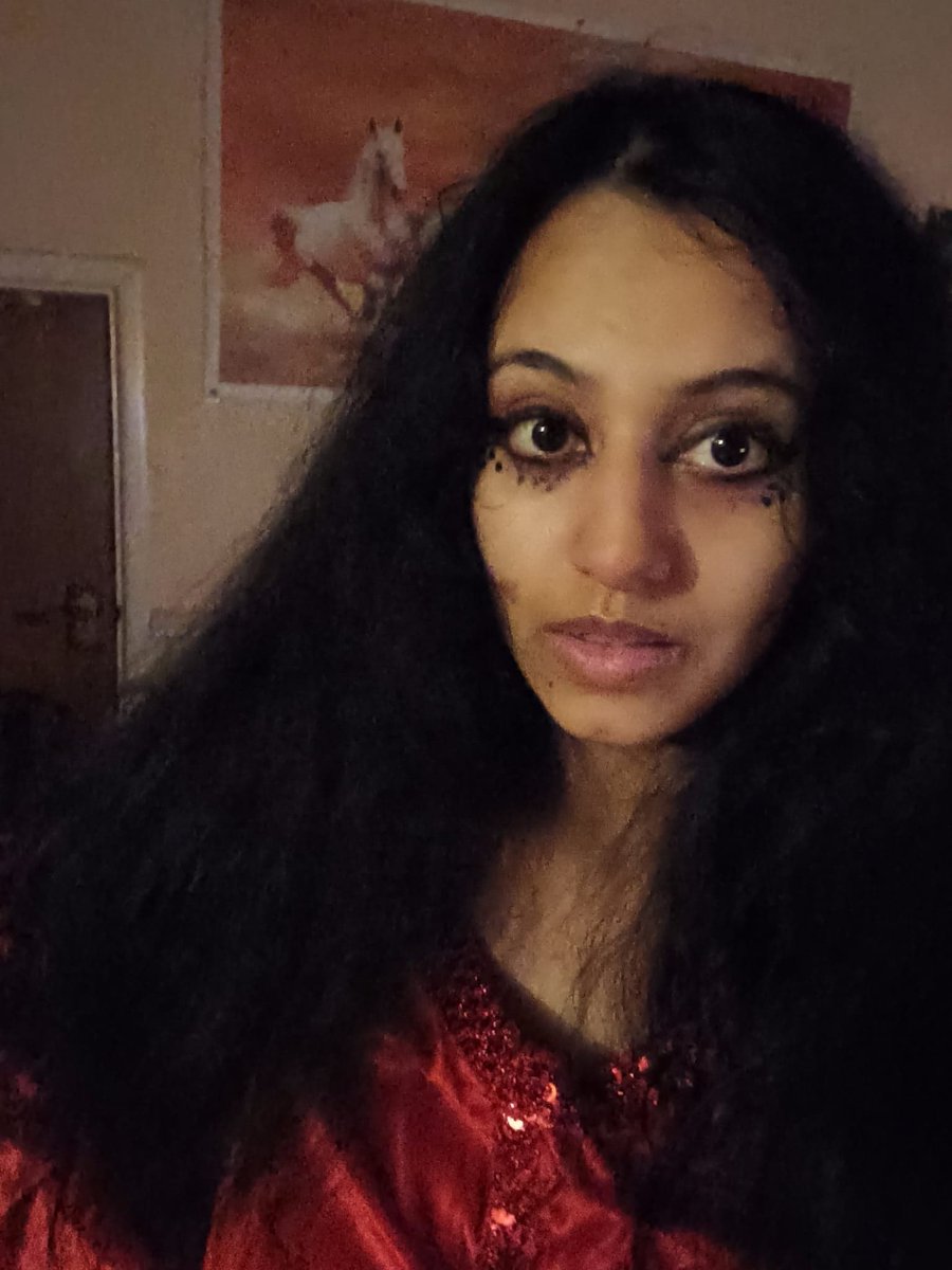 NishaPandaBEAST's tweet photo. PAAAART 3 of ENDLESS CLICKING🎃halloween #dressup #youtuber #contentcreator #spooky #dressedinred #Dressuptober https://t.co/X3e6mbkVYb