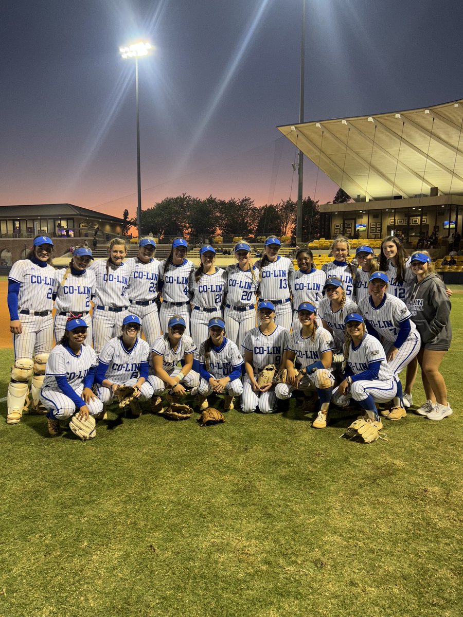 CoLinSoftball's tweet photo. Couldn’t be more thankful for @LSUsoftball and the hospitality they showed us this weekend. 

We are coming back home to Wesson with two wins and a great experience. Grateful to have gotten to catch up with some former Lady Wolves as well! 

#herewecome #winnerswearblue https://t.co/BUyXS6qPpy