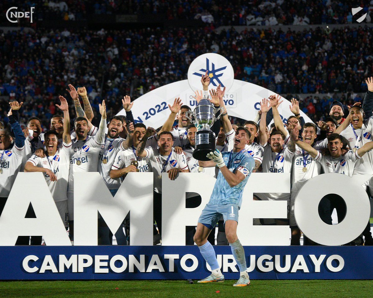 Nacional's tweet photo. 🏆49🏆

#UnaVueltaInolvidable
#ElClubGigante 🔵⚪️🔴 https://t.co/OPW6pKLmxd