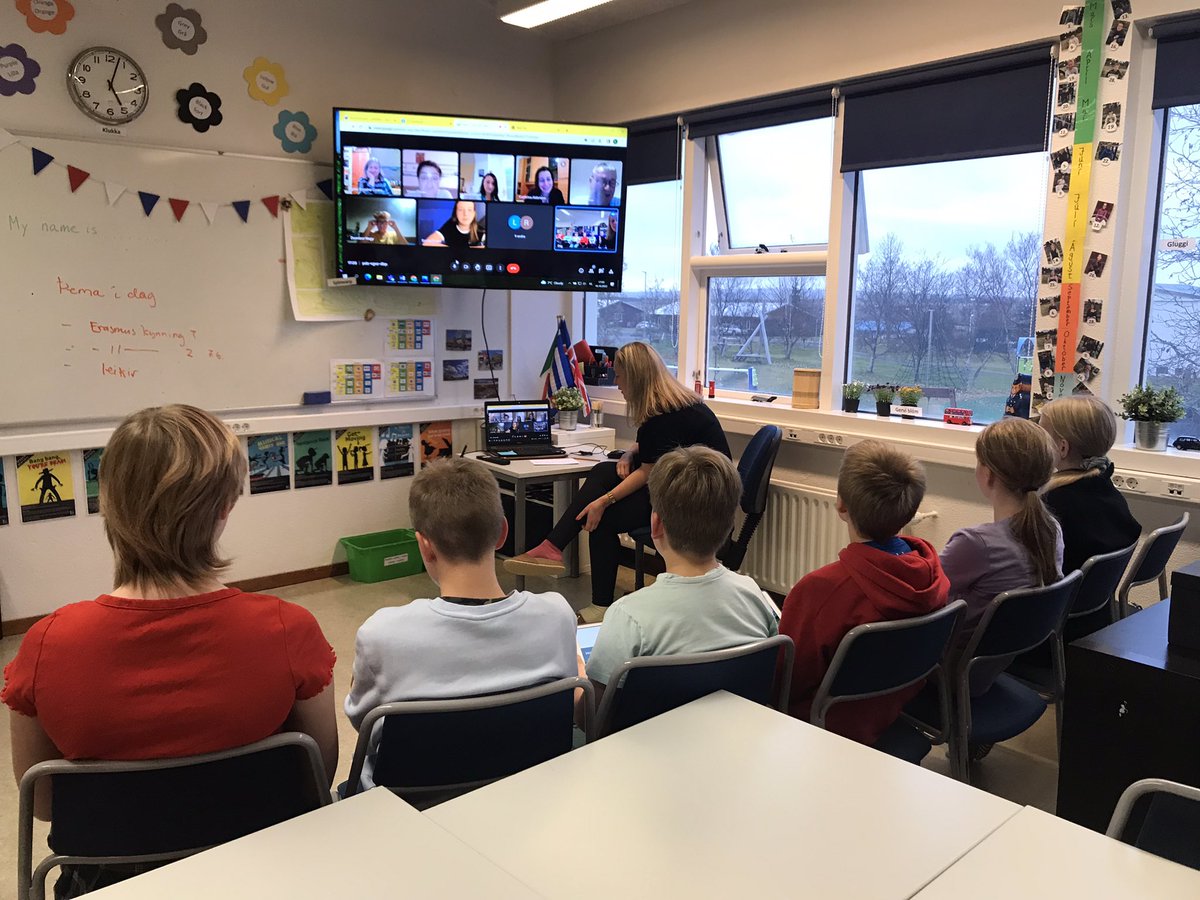 Mæli með #erasmus #menntaspjall #reykholtsskoli #thepuzzleofdiversity 🇮🇹🇺🇾🇮🇸🇹🇯