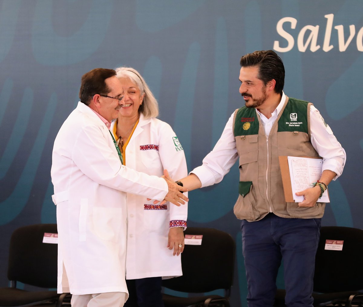 Se trabaja en equipo para ofrecer un modelo de salud gratuito y de calidad a los #sinaloenses: @zoerobledo. 🔗 bit.ly/3sKJeZs