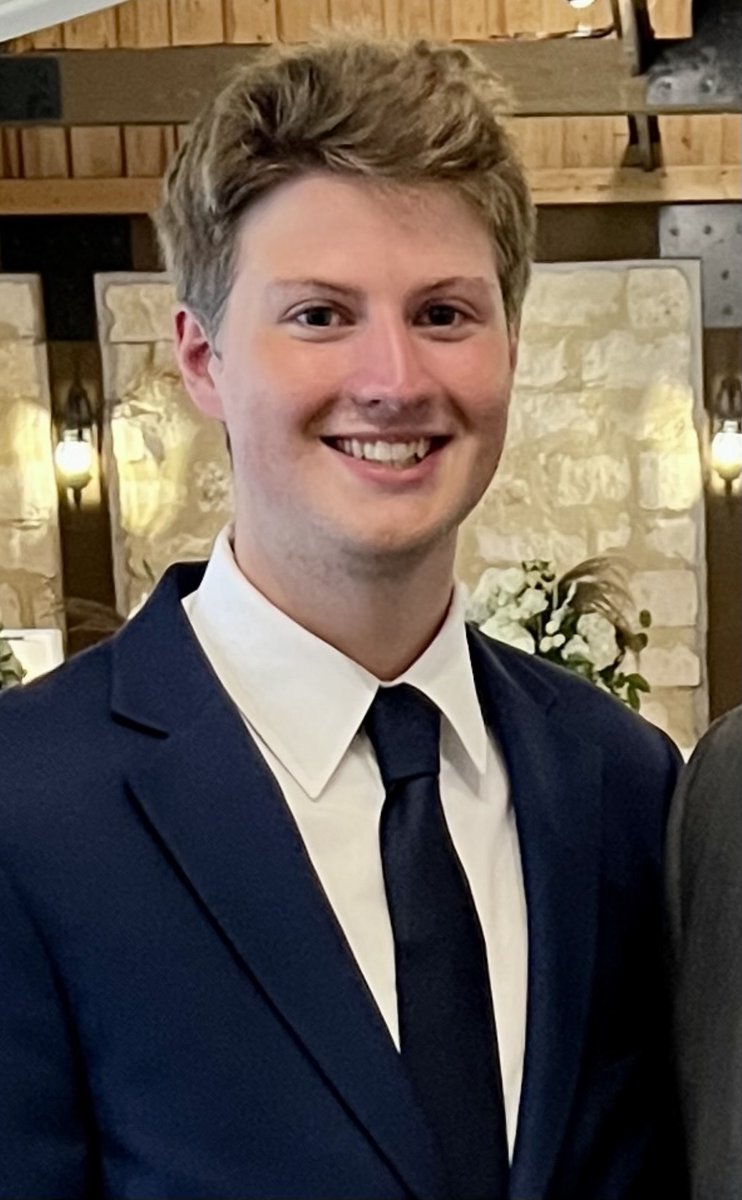 MN_CRIME's tweet image. #MISSING: Eagan PD says Bryce Borca, 23, was last seen leaving the area of Coachman Rd. &amp;amp; Yankee Doodle around 2 a.m. today. He was wearing a patterned cardigan sweater, black pants, black tie and white sneakers. Call (651) 675-5876 with info.