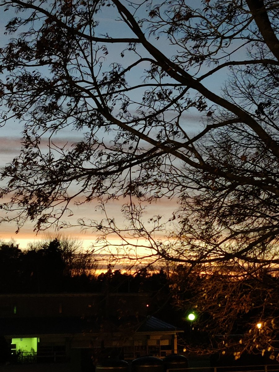 sector143's tweet image. Took some pretty sky pictures