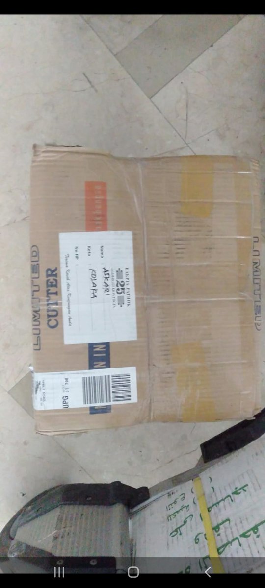 askarizakariah's tweet photo. @lionairgroup Iion air..saya ingin bertanya..barang saya sudah cari dan cek berulang..cuma belum ada hasil. https://t.co/blhKj6UTre