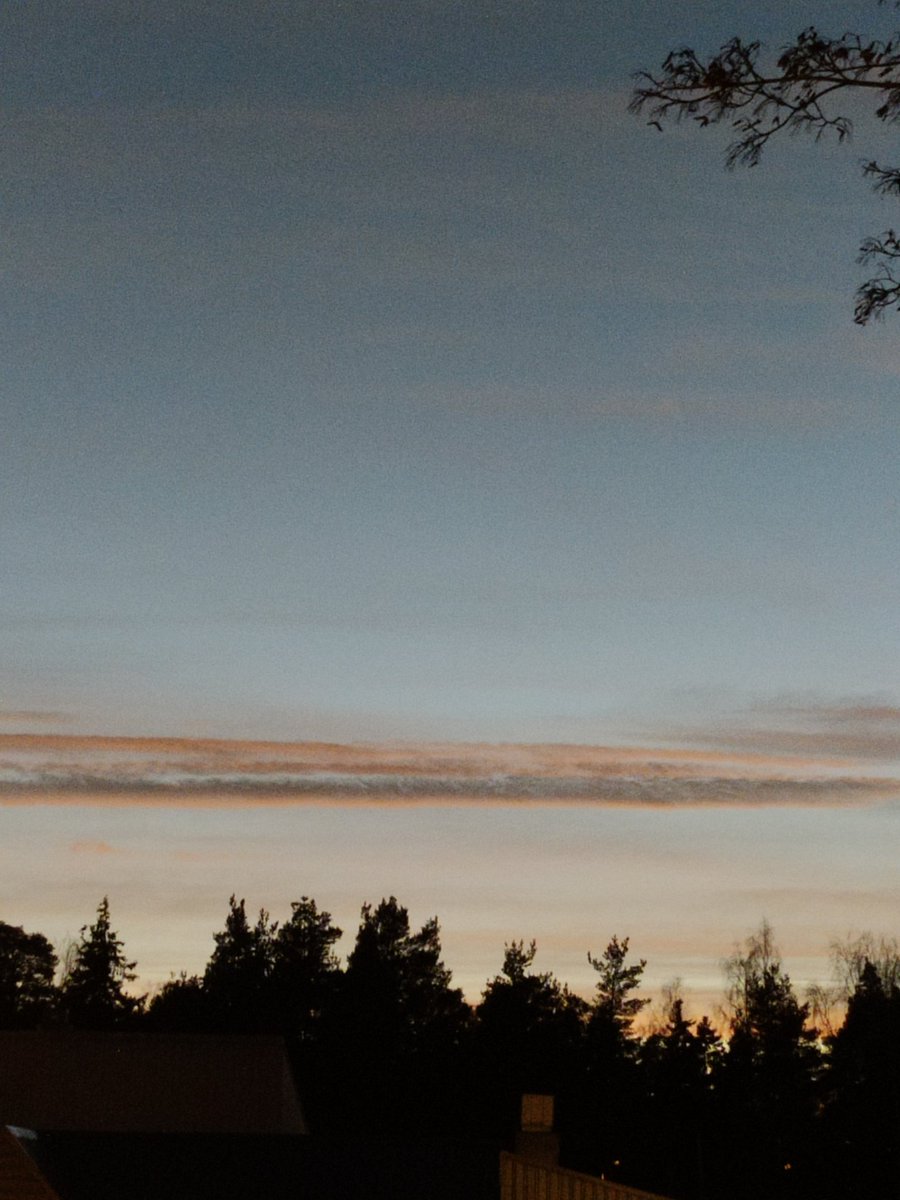 sector143's tweet image. Took some pretty sky pictures