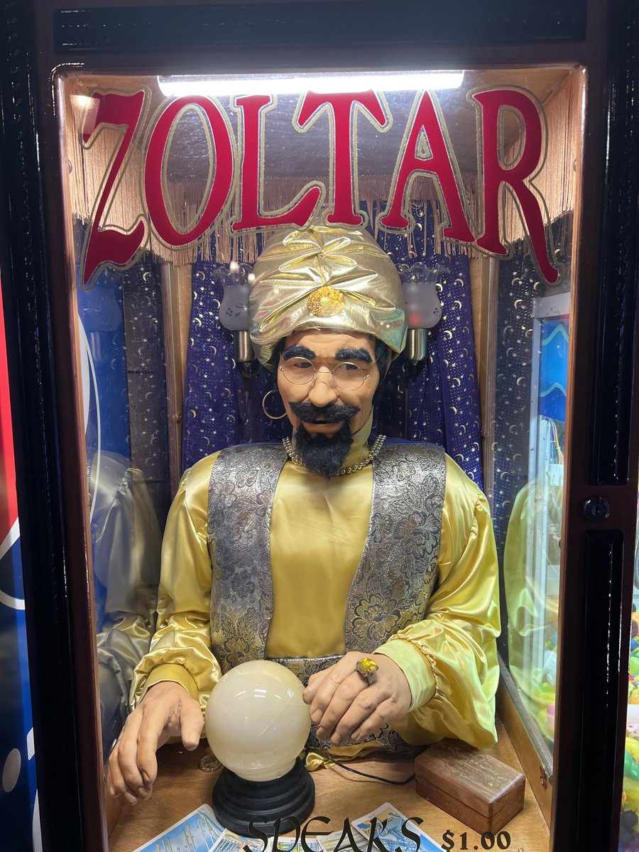 CardiacDrop's tweet photo. Zoltar knowsβ¦ I wish to be big again!!#Screeemfest π« https://t.co/376SsLyWmn