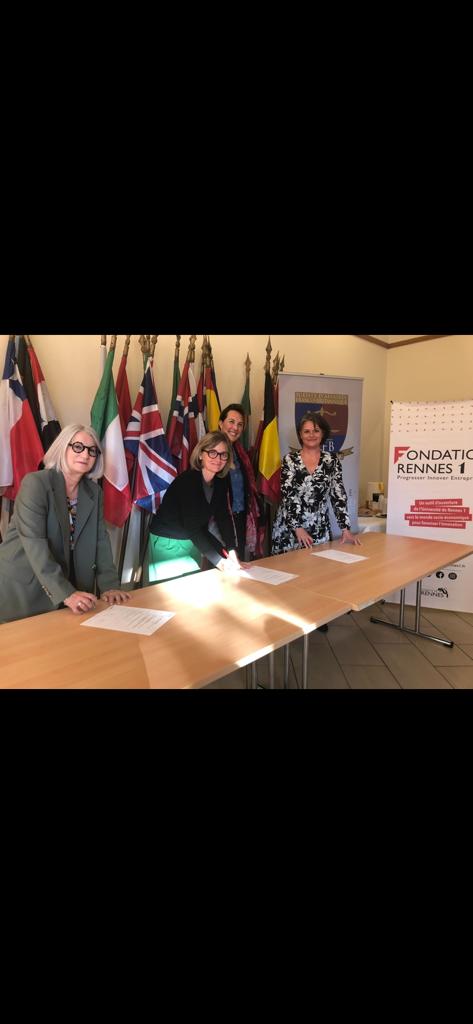 MagistereJAFB's tweet photo. Le 21 septembre dernier a été célébré le parrainage de la promotion 2022-2025 du Magistère Juriste d’affaires franco-britannique par le Cabinet juridique Fidal. 

Nous remercions la Fondation Rennes 1 sans qui ce parrainage n’aurait pu être réalisé. https://t.co/WQr0Gzqm3w
