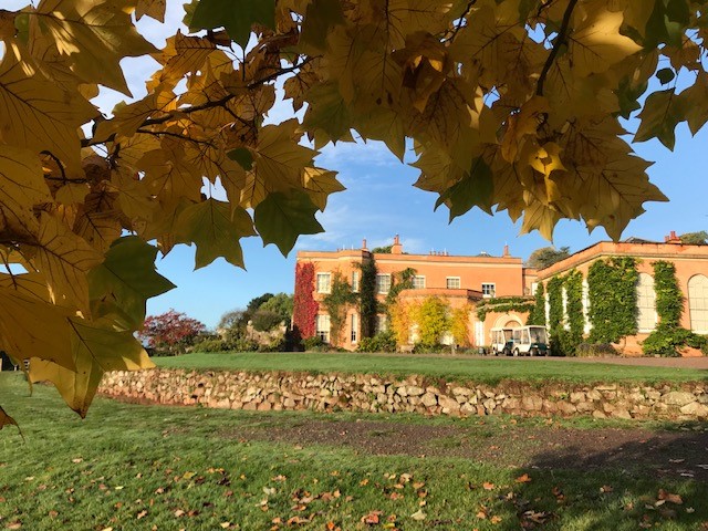We've now switched to our winter opening times and the house is closed whilst the team dress the ground floor rooms for Christmas.
After a brisk autumnal walk, complete your perfect day with slice of cake and a hot drink at the Stables Coffee Shop. ☕ 🍰

📷 NT/Rhiannon Route