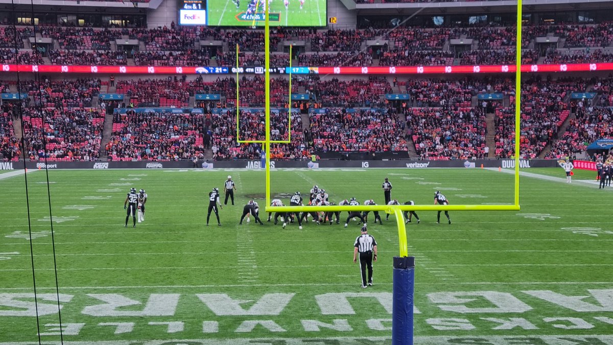 keepproglong's tweet image. First @Broncos game. Amazing, let's ride. @ShadyInference