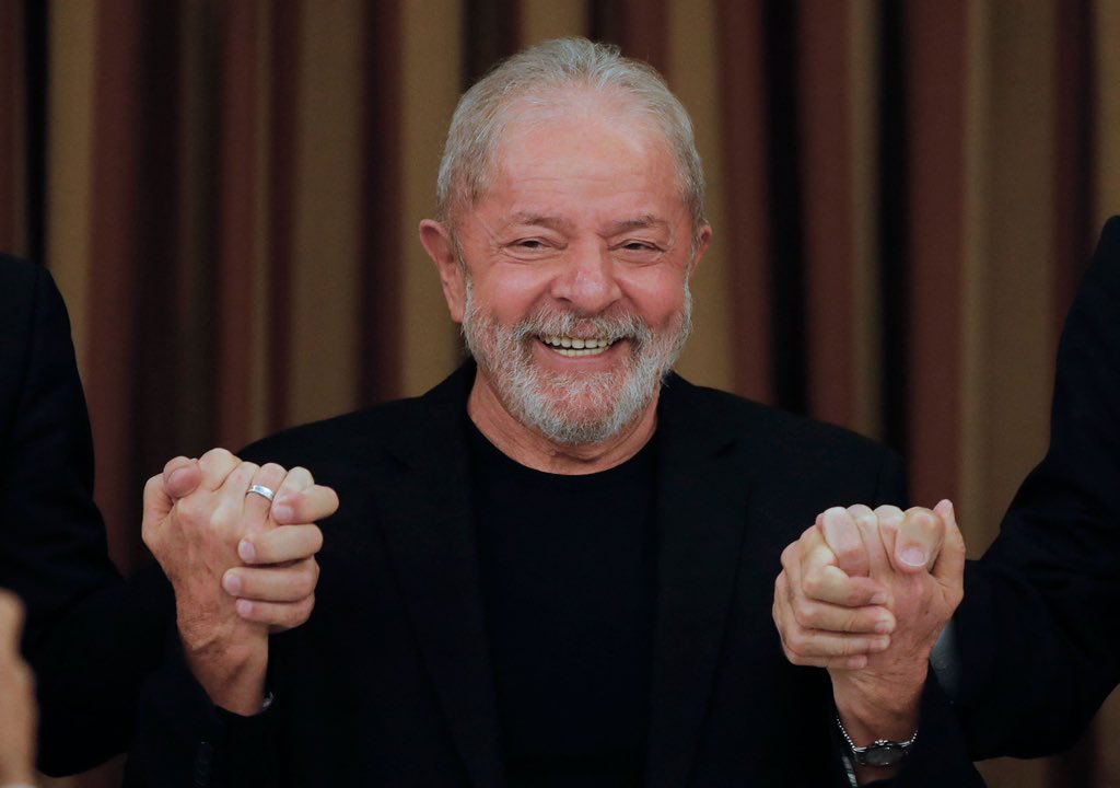 Ce soir, le Brésil nous prouve qu’il y a encore de l’espoir. Un autre monde est toujours possible.

Par la victoire de Lula, c’est la démocratie qui vient de gagner !🎉✊🏻
#LulaPresidente2022 #Brésil