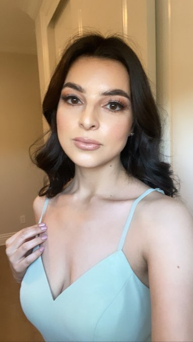 TW Pornstars - Phoebe Queen. Pictures and videos from Twitter.