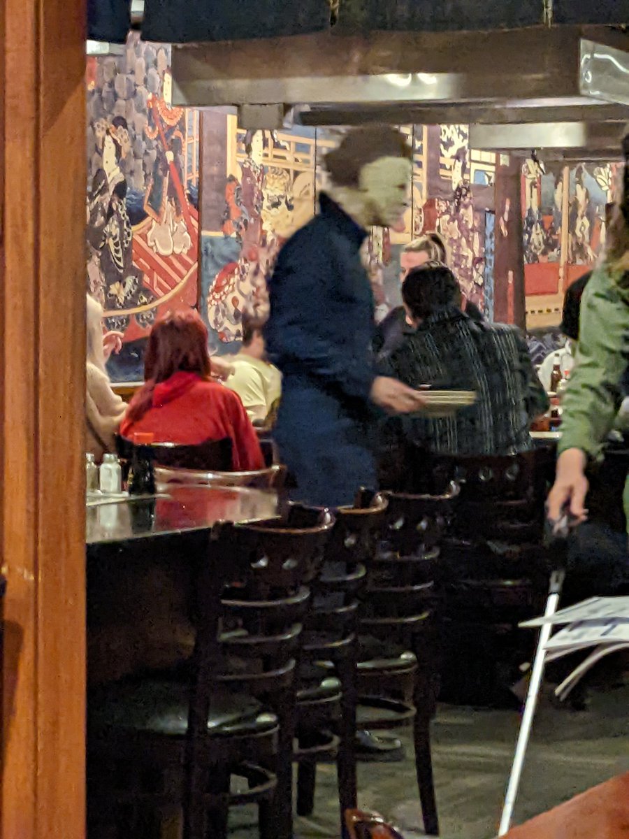 Mythicalthings on Twitter "RT Saberspark Saw Michael bussing tables