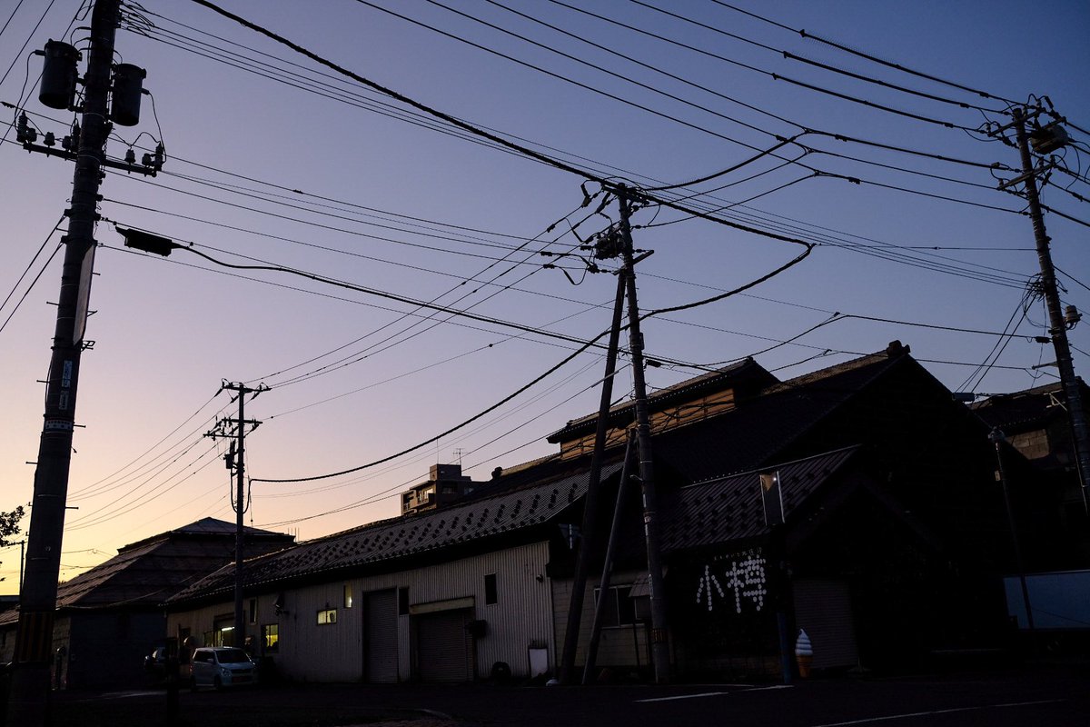 etsandman's tweet photo. マジックアワーいろいろ

=======================
Camera : FUJIFILM X-Pro2
Lens      : XF23mmF2 R WR
======================= https://t.co/dqLIz3DXLj